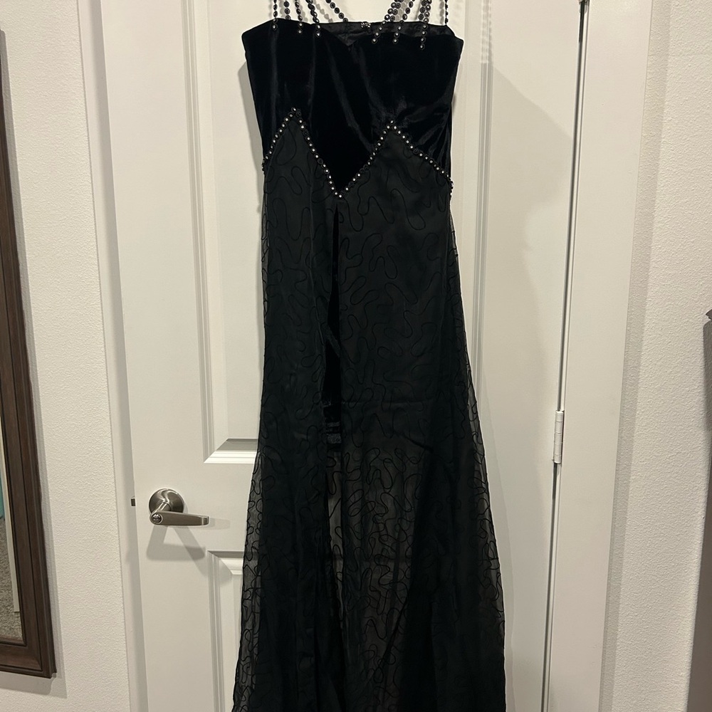 Elegant Black Evening Dress